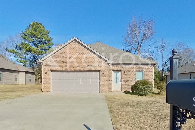 property at 569 White Oak Cir