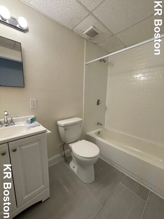 1130 Boylston St in Boston, MA - Building Photo