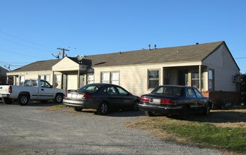 Sheridan Oaks Apartments in Tulsa, OK - Building Photo - Building Photo