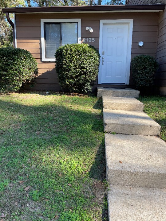 2125 Sandpiper St in Tallahassee, FL - Foto de edificio