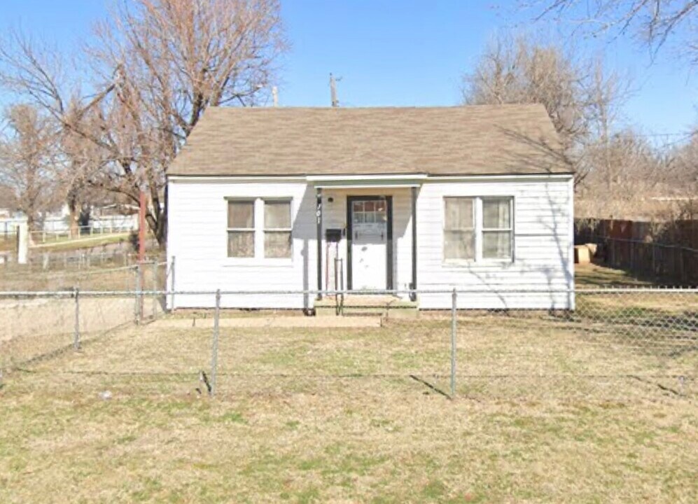 701 SE 43rd St in Oklahoma City, OK - Building Photo