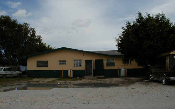 26501 SW 137th Ave in Homestead, FL - Building Photo