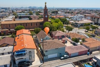 725 S Meyler St in Los Angeles, CA - Building Photo - Building Photo