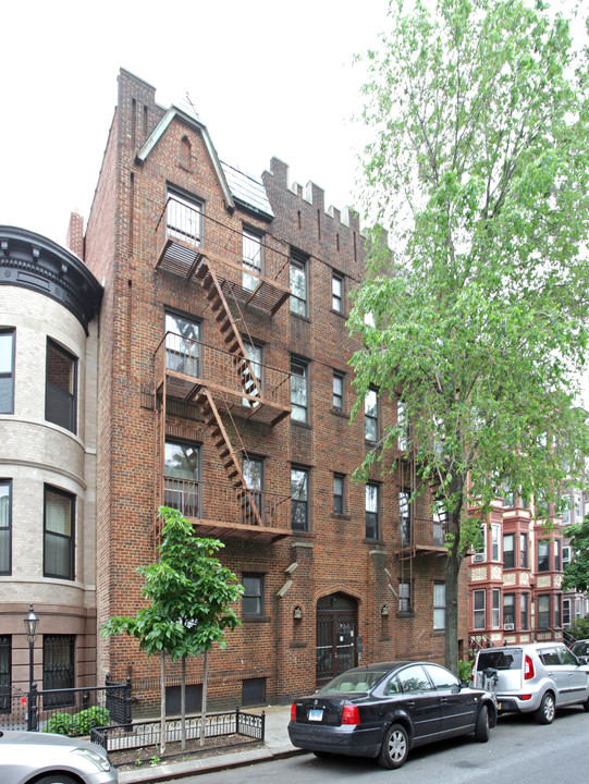 558 11th St in Brooklyn, NY - Building Photo