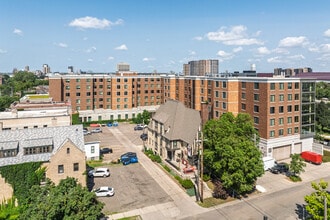 17th Avenue Residence Hall in Minneapolis, MN - Building Photo - Building Photo