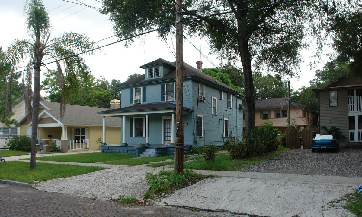 1001 Crescent Lake Dr N in St. Petersburg, FL - Building Photo