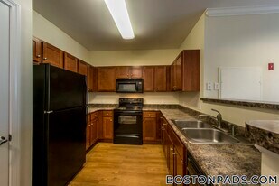 311 Lowell St in Andover, MA - Building Photo