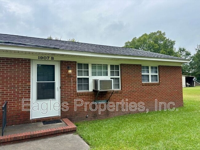 property at 1907 N John Ct