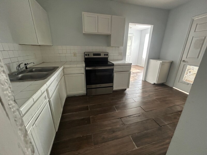 1602 Wambolt St in Jacksonville, FL - Building Photo