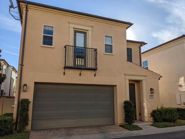 21742 Candela Dr