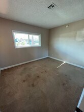 11 California in Henderson, NV - Building Photo - Building Photo