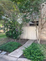 8340 Fathom Cir in Austin, TX - Building Photo