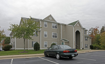 Mallard Cove Apartments in Midlothian, VA - Foto de edificio - Building Photo