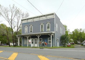 979 Hoosick Rd in Troy, NY - Building Photo