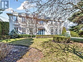 8 Colvestone Rd in Toronto, ON - Building Photo - Building Photo