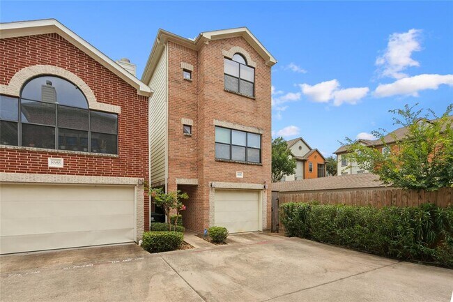 8686 Meadowcroft Dr in Houston, TX - Building Photo - Building Photo