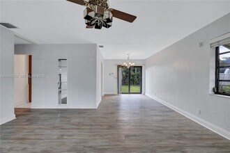 6200 SW 18th St in Pompano Beach, FL - Building Photo - Building Photo