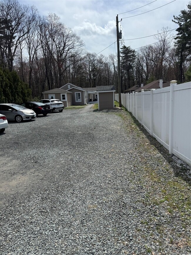 52 Sarine Rd in Wurtsboro, NY - Building Photo - Building Photo