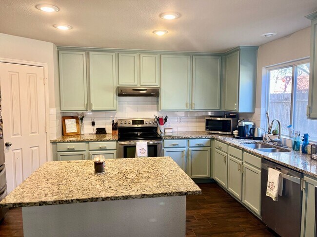 21106 El Suelo Bueno in San Antonio, TX - Building Photo - Building Photo