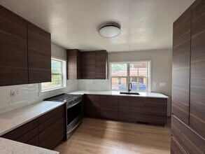 1207 Jenifer St, Unit #1 - First Floor in Madison, WI - Building Photo - Building Photo