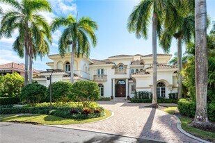 4900 Sanctuary Ln in Boca Raton, FL - Building Photo