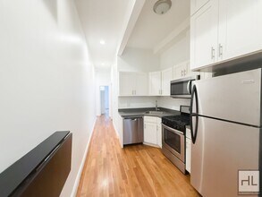 WYCKOFF AVENUE / Bushwick 3-Bed 1-Bath / N in Brooklyn, NY - Building Photo - Building Photo