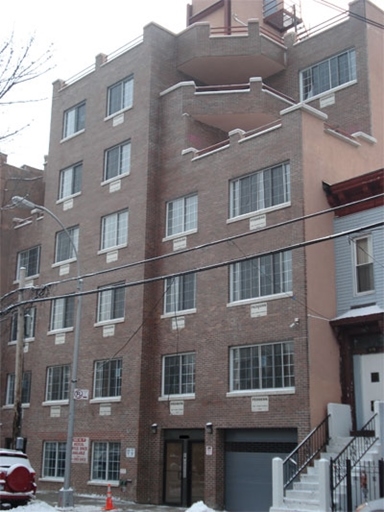 454 E 144th St in Bronx, NY - Foto de edificio