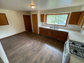 1310 21st Ave S in Wisconsin Rapids, WI - Building Photo - Building Photo