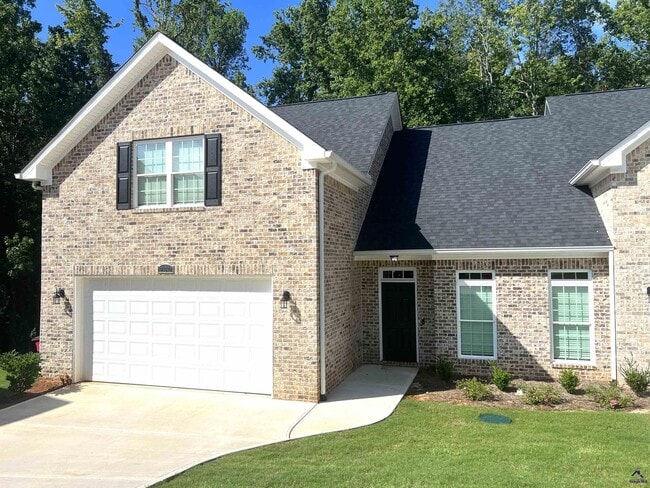 250 High Ridge Ct in Macon, GA - Foto de edificio - Building Photo