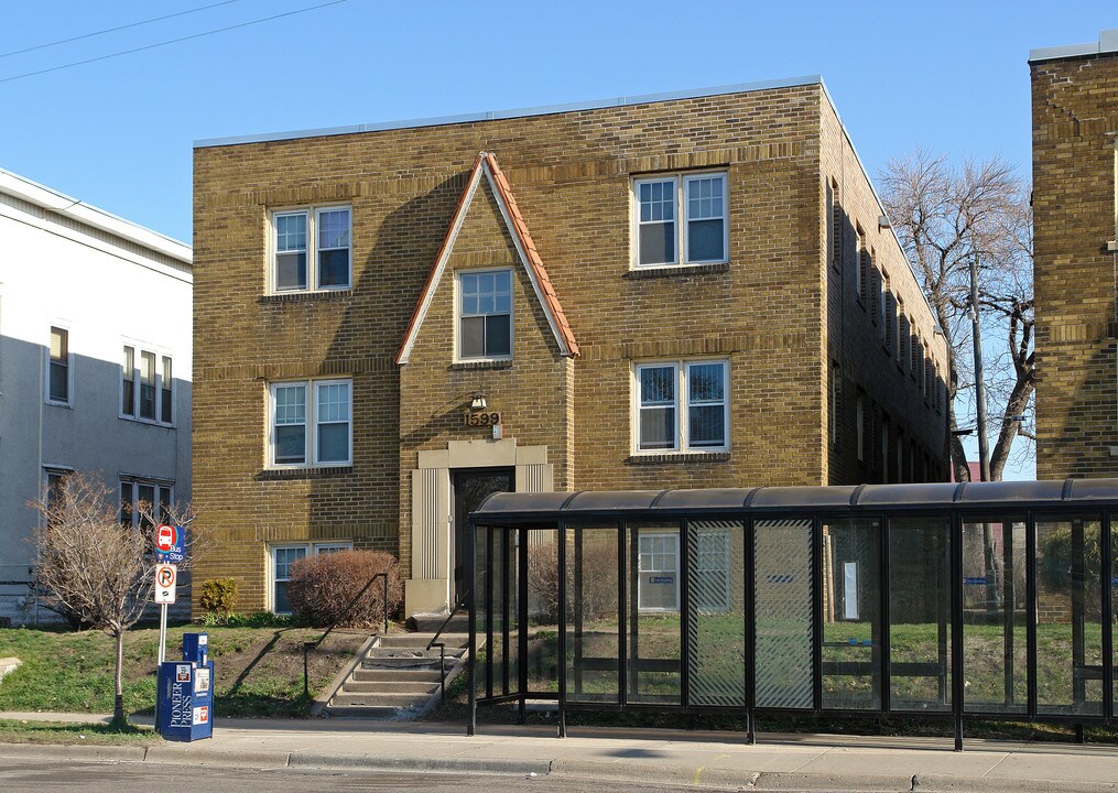 1599 St Anthony Ave in St. Paul, MN - Building Photo