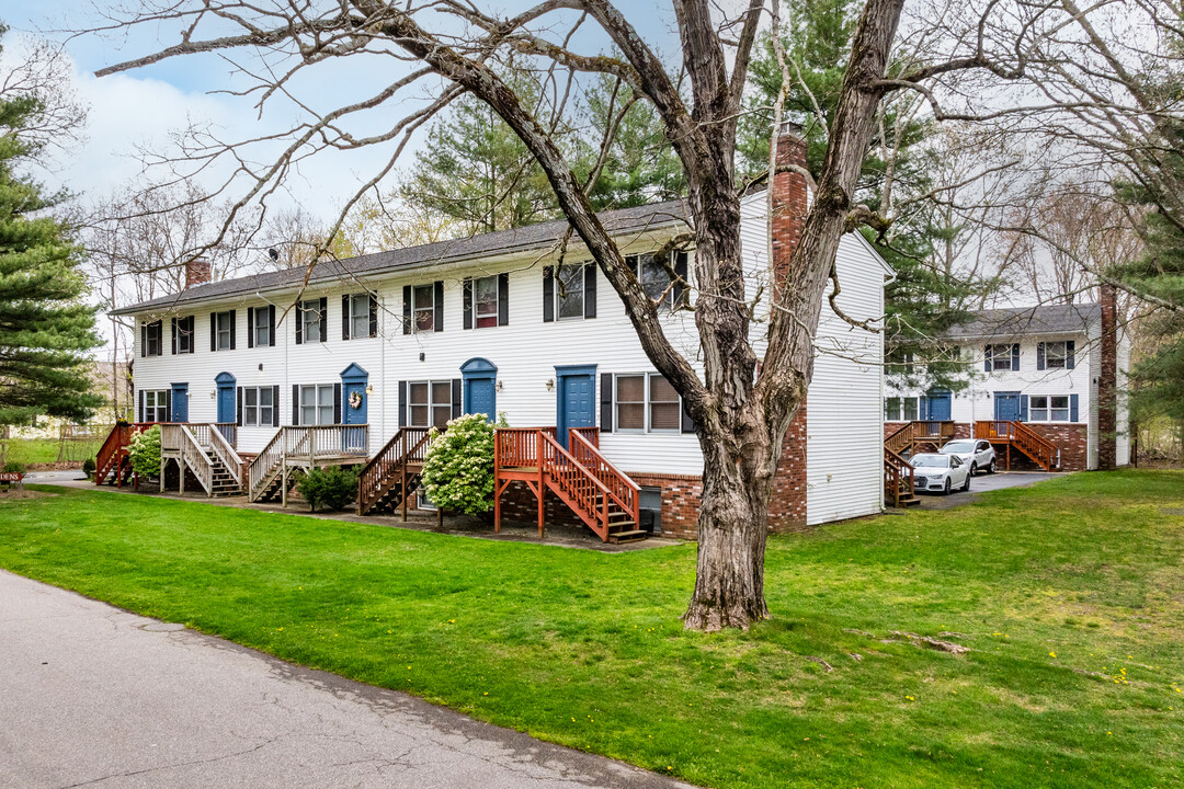 Bayberry Gardens in Attleboro, MA - Building Photo