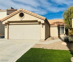 7041 Magic Moment Ln in Las Vegas, NV - Building Photo