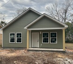 14 Hatfield St in Sumter, SC - Building Photo