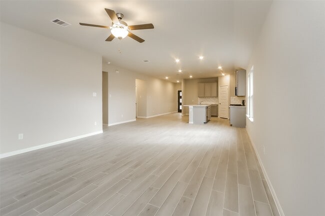 property at 610 Ellwood Terrace Ln