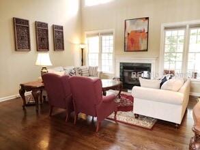 200 Circle on the Green in Cary, NC - Building Photo - Building Photo