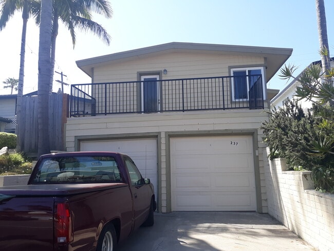 237 Avenida Pelayo, Unit John