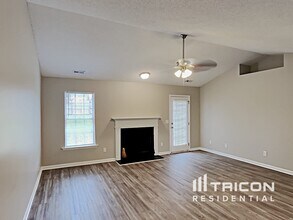 1807 Bellwick Dr in Greensboro, NC - Building Photo - Building Photo
