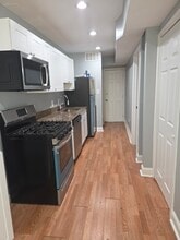 909 19th St NE, Unit Living Near H Street in Washington, DC - Building Photo - Building Photo