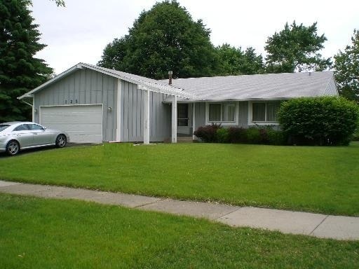 125 Cedarbrook Rd in Naperville, IL - Building Photo