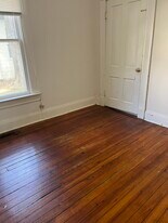 260 Kentucky Ave, Unit 1 in Lexington, KY - Building Photo