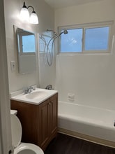 214 W Maple St in Glendale, CA - Foto de edificio - Building Photo