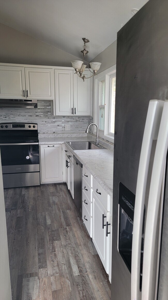 property at 2531 Lynner Dr