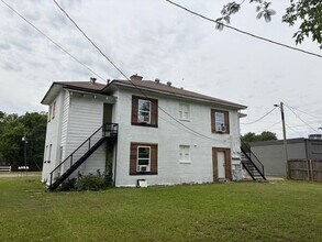 406 S Fredonia St in Longview, TX - Building Photo - Building Photo