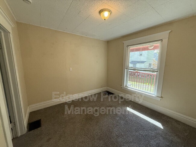 1041 Hamilton Ave NW in Grand Rapids, MI - Foto de edificio - Building Photo