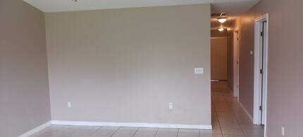 502 Albatross Dr in Kissimmee, FL - Building Photo - Building Photo