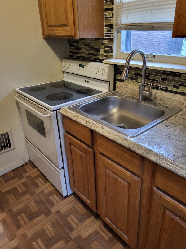 139 Draper Ave, Unit 1 in Waterford, MI - Building Photo - Building Photo