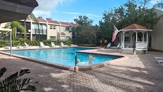 5214 NE 6th Ave in Oakland Park, FL - Building Photo