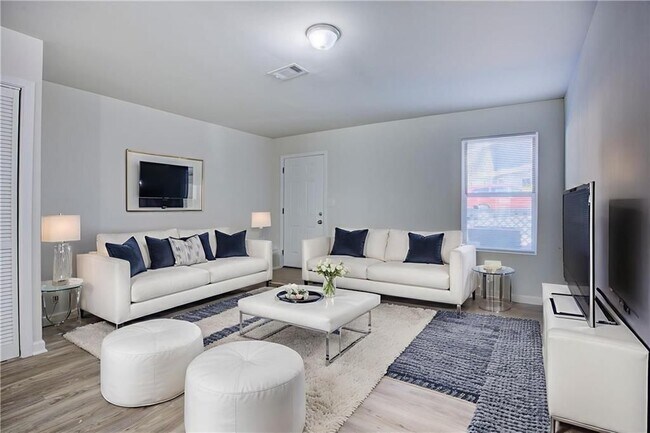 2340 Beaver Ruin Rd in Norcross, GA - Building Photo - Building Photo