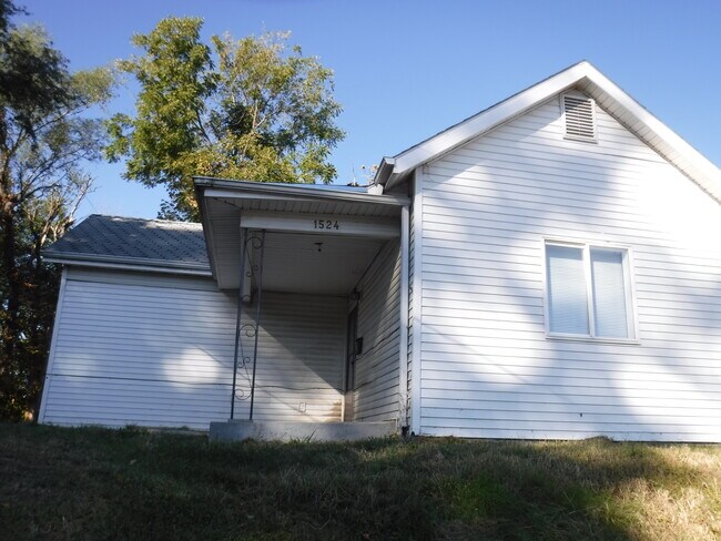 property at 1524 N 10th St