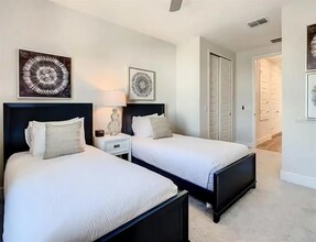 856 Driving Range Ct in Kissimmee, FL - Foto de edificio - Building Photo